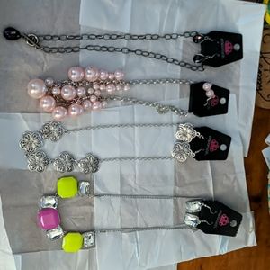 Short style paparazzi necklaces lot of 4